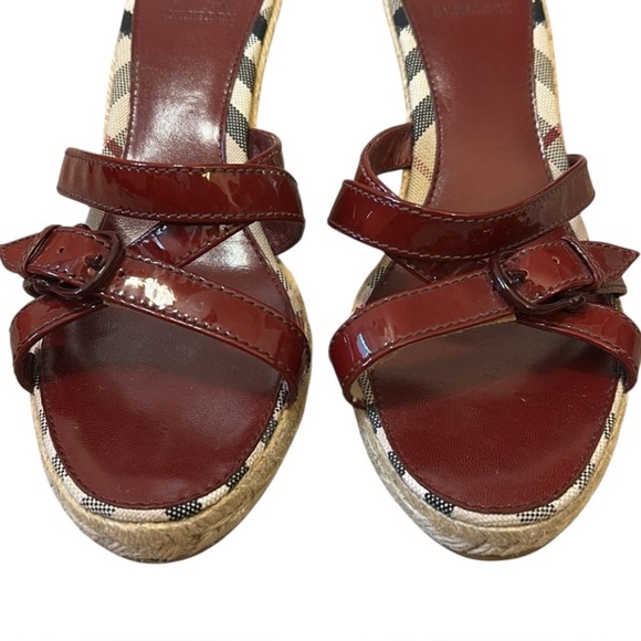 Burberry Nova Check Red Patent Leather Espadrille Wedge Sandals Size 39 IT, 8 US - Picture 5 of 14